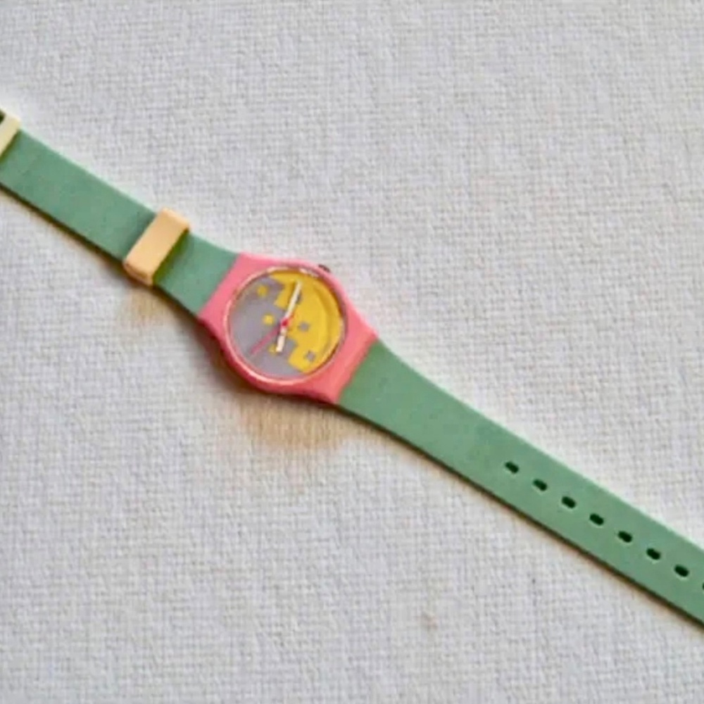 VINTAGE ADORABLE SWATCH COLLECTOR - Picture 3 of 3
